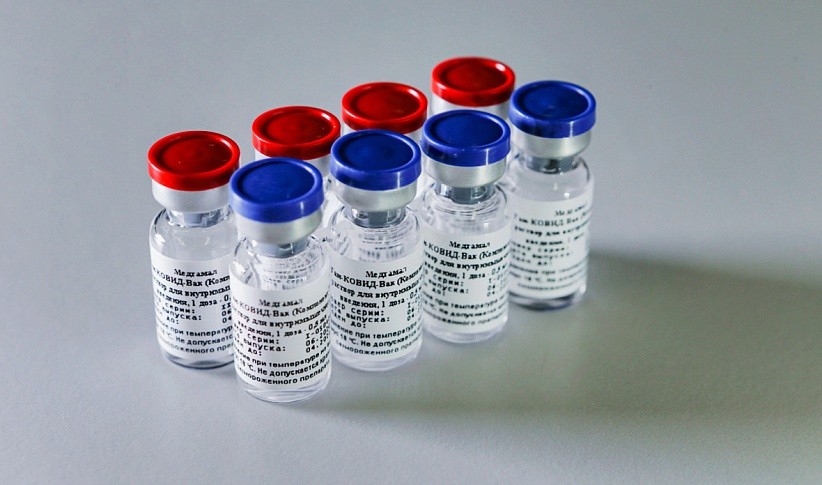 Первые индийцы получили российскую вакцину “Спутник V”